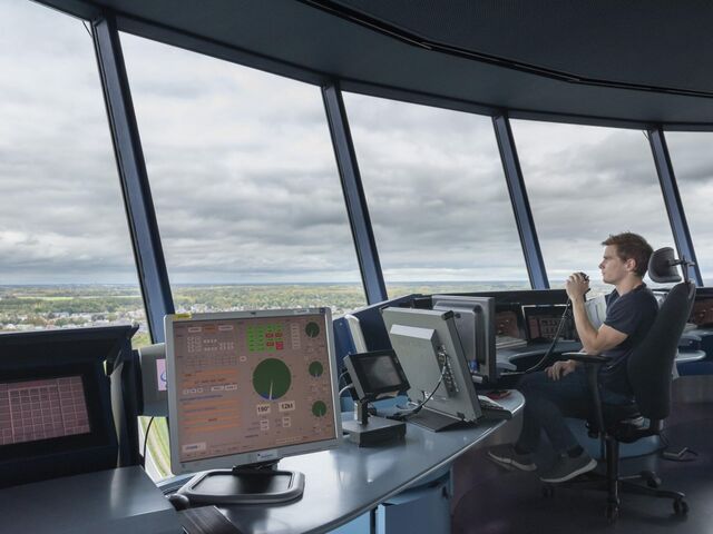 EBBR ATC Control tower Inside 0002a
